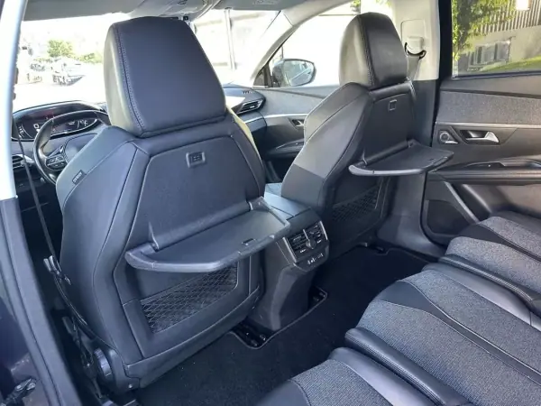 Peugeot 5008 2018 - 14900 EUR, 220000 km - AUTO.MOTO.pt - 220000km - foto 53 de 60
