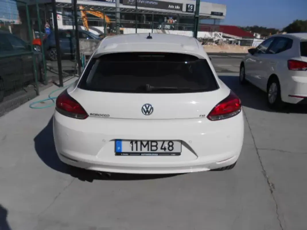 Volkswagen Scirocco 2011 - 12500 EUR, 121314 km - AUTO.MOTO.pt - 121314km - foto 6 de 10