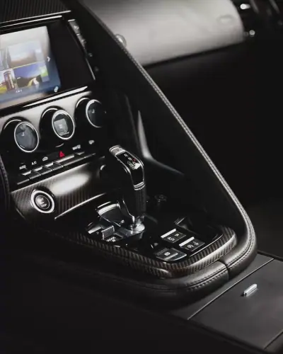 Jaguar F-Type 2018 - 45950 EUR, 78000 km - AUTO.MOTO.pt - 78000km - foto 16 de 31