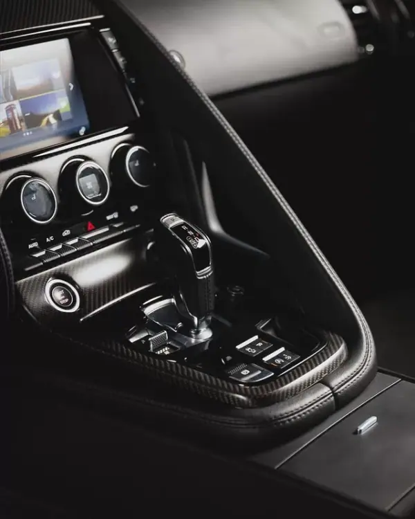 Jaguar F-Type 2018 - 45950 EUR, 78000 km - AUTO.MOTO.pt - 78000km - foto 16 de 31