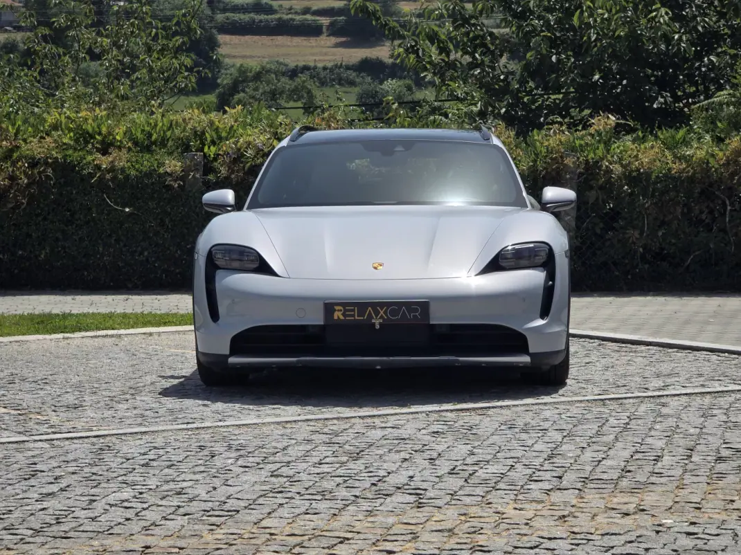 Porsche Taycan Cross Turismo 2021 - 65499 EUR, 59000 km - AUTO.MOTO.pt - 59000km - foto 39 de 40