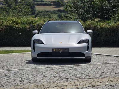 Porsche Taycan Cross Turismo 2021 - 65499 EUR, 59000 km - AUTO.MOTO.pt - 59000km - foto 39 de 40