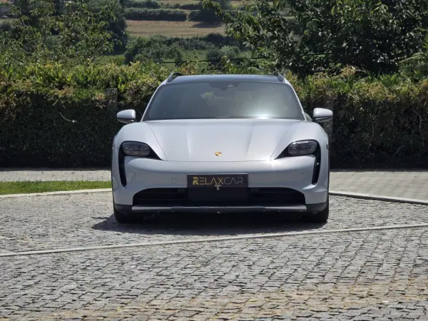 Porsche Taycan Cross Turismo 2021 - 65499 EUR, 59000 km - AUTO.MOTO.pt - 59000km - foto 39 de 40