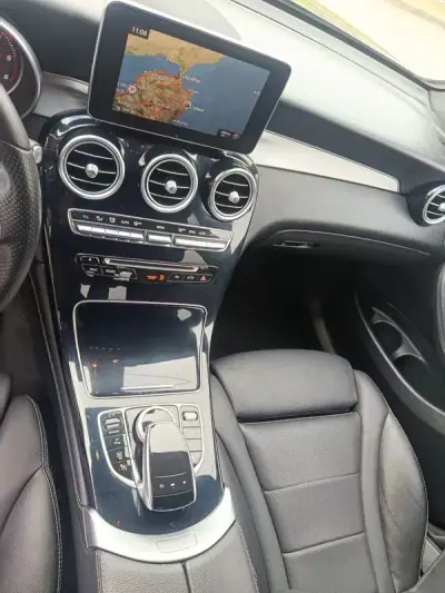 Mercedes-Benz GLC 250 2017 - 35000 EUR, 152236 km - AUTO.MOTO.pt - 152236km - foto 11 de 26