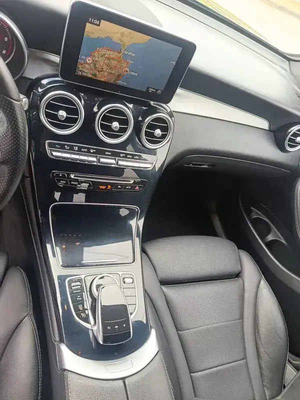 Mercedes-Benz GLC 250 2017 - 35000 EUR, 152236 km - AUTO.MOTO.pt - 152236km - foto 11 de 26