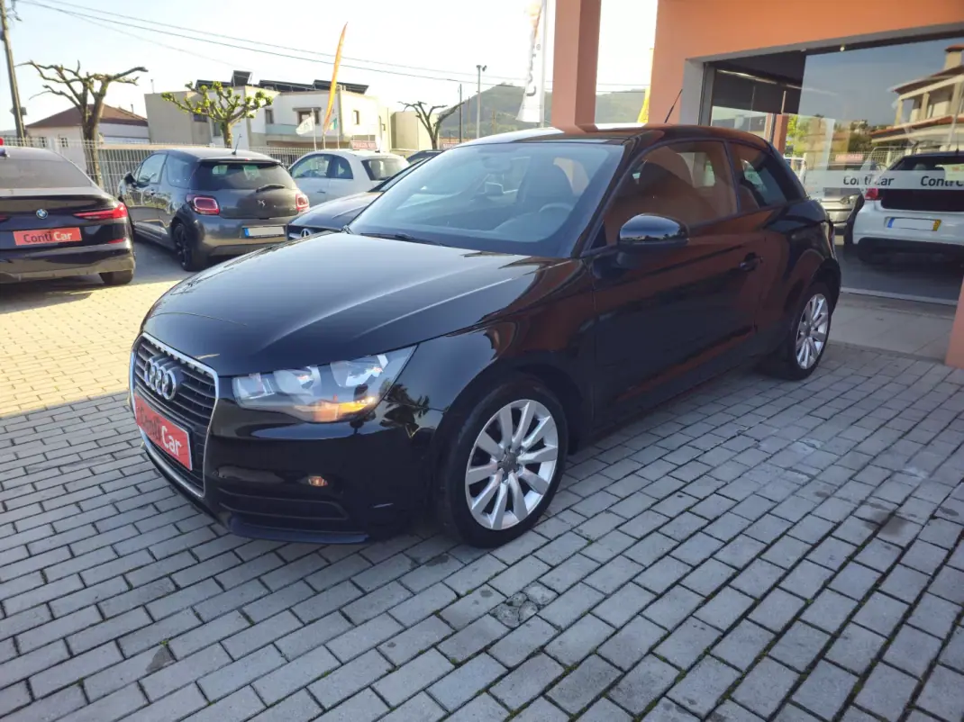Audi A1 2012 - 8990 EUR, 159195 km - AUTO.MOTO.pt - 159195km - foto 3 de 12