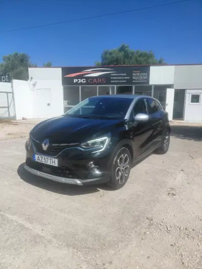 Renault Captur 2023 - 18500 EUR, 88000 km - AUTO.MOTO.pt - 88000km - foto 1 de 11