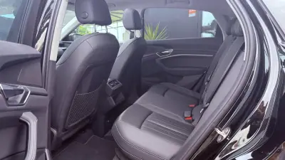 Audi e-tron Sportback 2020 - 31990 EUR, 80000 km - AUTO.MOTO.pt - 80000km - foto 24 de 43