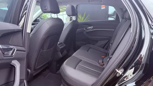 Audi e-tron Sportback 2020 - 31990 EUR, 80000 km - AUTO.MOTO.pt - 80000km - foto 24 de 43