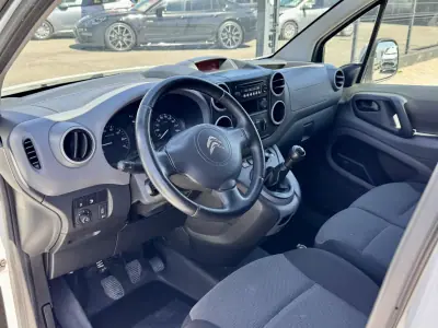 Citroën 2018 - 10500 EUR, 163000 km - AUTO.MOTO.pt - 163000km - foto 8 de 19