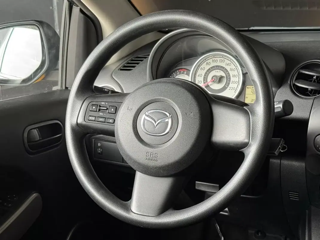 Mazda 2 2008 - 6450 EUR, 110000 km - AUTO.MOTO.pt - 110000km - foto 13 de 20