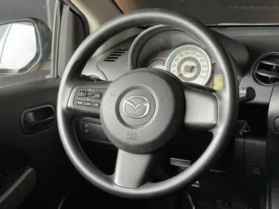 Mazda 2 2008 - 6450 EUR, 110000 km - AUTO.MOTO.pt - 110000km - foto 13 de 20