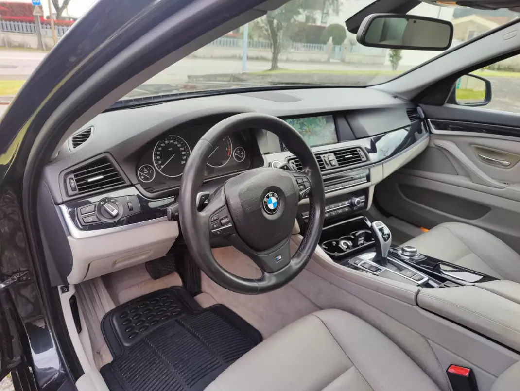 BMW 520 2011 - 14950 EUR, 198974 km - AUTO.MOTO.pt - 198974km - foto 6 de 11