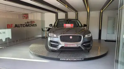 Jaguar F-Pace 2017 - 19500 EUR, 157804 km - 157804km - foto 13 de 74