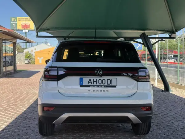 Volkswagen T-Cross 2021 - 18800 EUR, 60157 km - AUTO.MOTO.pt - 60157km - foto 5 de 20