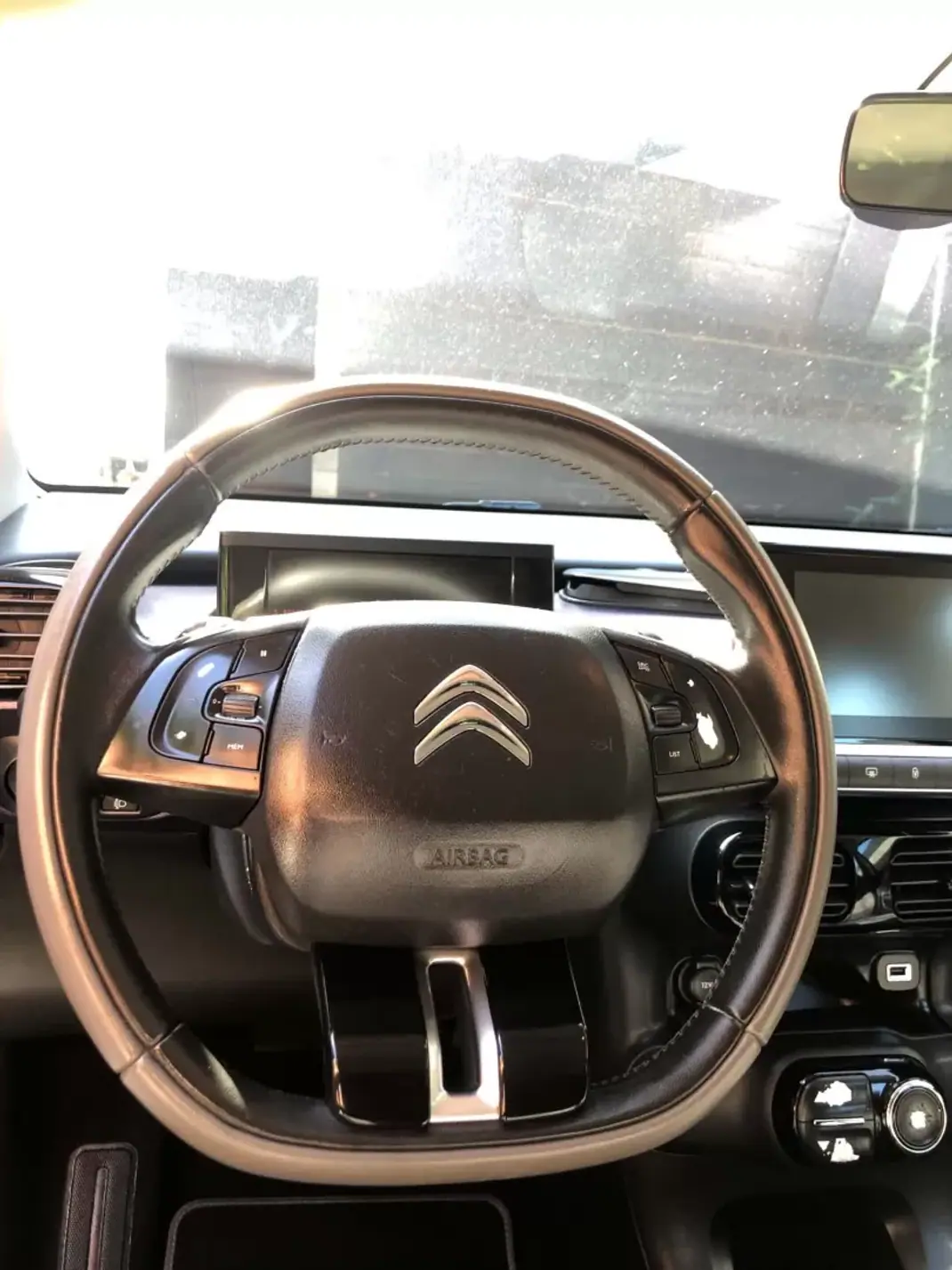 Citroën C4 Cactus 2014 - 9900 EUR, 167000 km - 167000km - foto 12 de 21