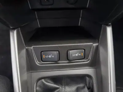 Suzuki Vitara 2019 - 15990 EUR, 77000 km - AUTO.MOTO.pt - 77000km - foto 23 de 32