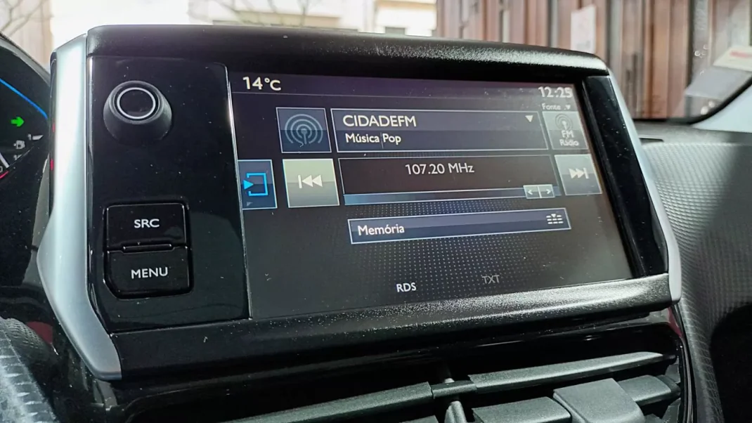 Peugeot 2008 2016 - 13750 EUR, 44423 km - AUTO.MOTO.pt - 44423km - foto 29 de 58