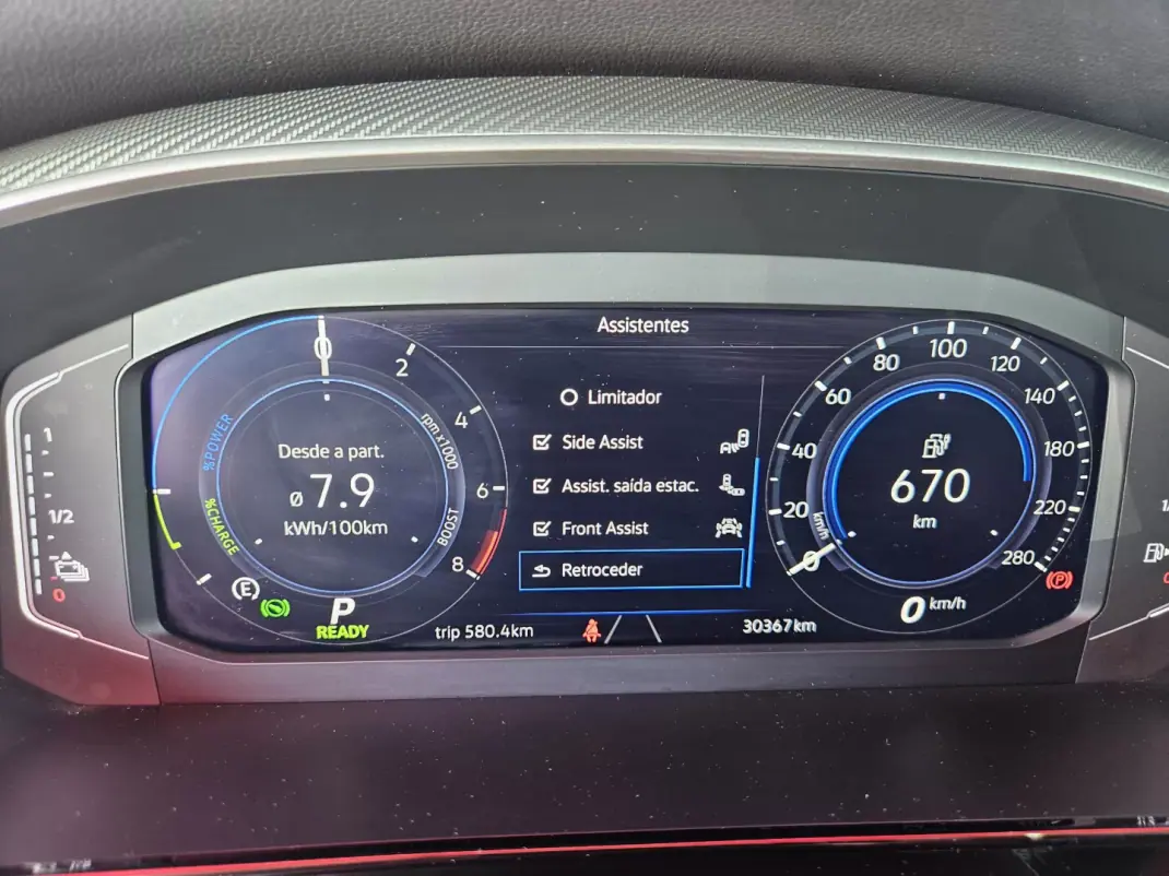 Volkswagen Arteon 2022 - 30500 EUR, 32500 km - AUTO.MOTO.pt - 32500km - foto 41 de 51