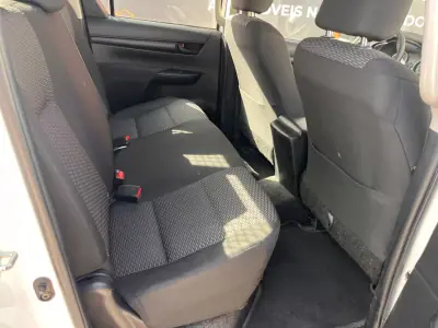 Toyota Hilux 2018 - 28900 EUR, 159021 km - 159021km - foto 11 de 11