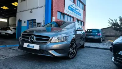 Mercedes-Benz A 180 2013 - 12500 EUR, 180000 km - foto 5 de 17