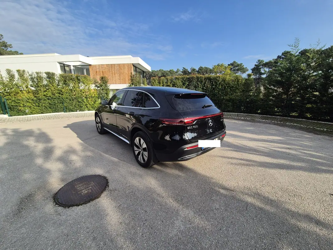 Mercedes-Benz EQC 2023 - 40000 EUR, 31000 km - AUTO.MOTO.pt - 31000km - foto 7 de 16