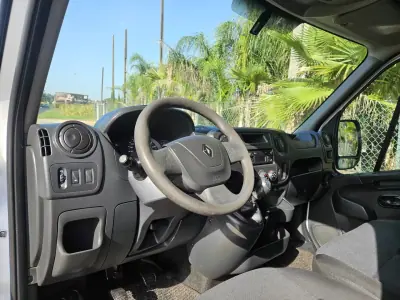 Renault Master 2019 - 13250 EUR, 320000 km - 320000km - foto 8 de 10