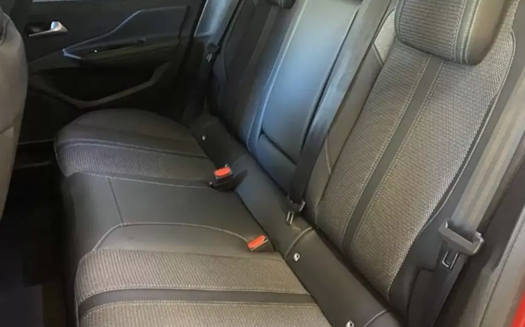 Peugeot 308 2023 - 18990 EUR, 89140 km - AUTO.MOTO.pt - 89140km - foto 10 de 14