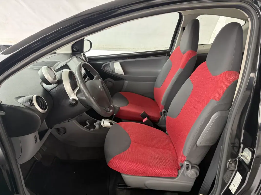 Peugeot 107 2007 - 8490 EUR, 51827 km - AUTO.MOTO.pt - 51827km - foto 6 de 14