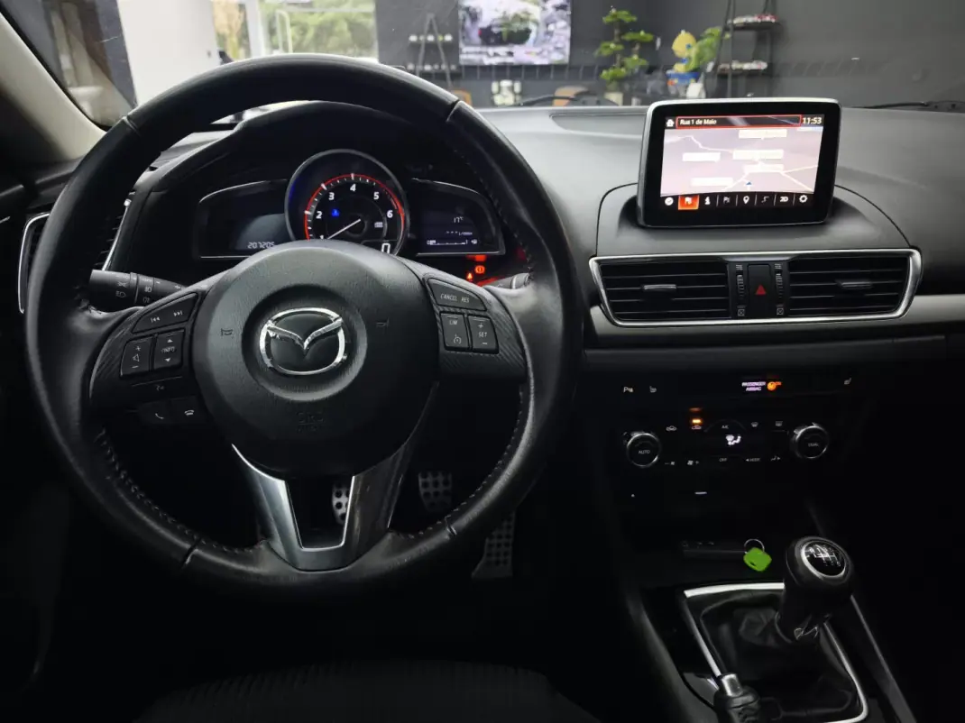 Mazda 3 2016 - 12450 EUR, 207205 km - AUTO.MOTO.pt - 207205km - foto 22 de 40