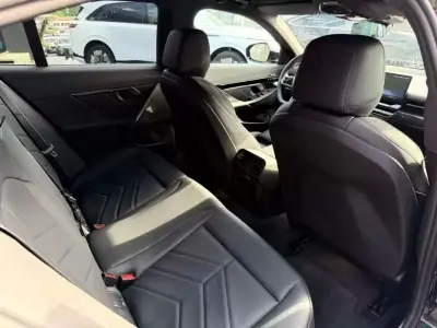 BMW 530e 2024 - 52900 EUR, 500 km - AUTO.MOTO.pt - 500km - foto 6 de 15