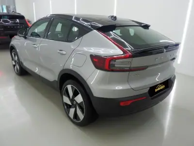Volvo C40 2021 - 33900 EUR, 84821 km - AUTO.MOTO.pt - 84821km - foto 4 de 11