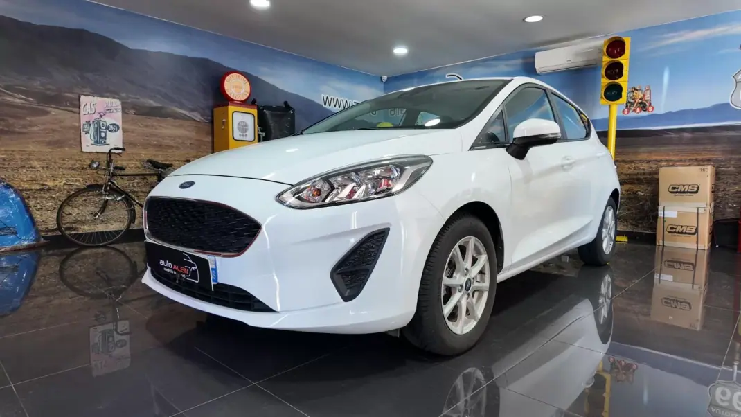 Ford Fiesta 2018 - 13500 EUR, 60152 km - AUTO.MOTO.pt - 60152km - foto 3 de 22