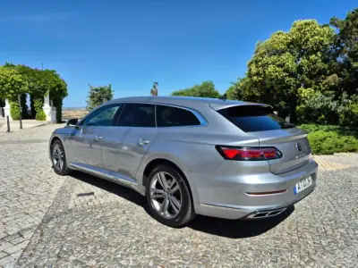 Volkswagen Arteon Shooting Brake 2022 - 33900 EUR, 87074 km - AUTO.MOTO.pt - 87074km - foto 5 de 29