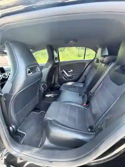 Mercedes-Benz A 220 2021 - 33950 EUR, 140000 km - AUTO.MOTO.pt - 140000km - foto 5 de 13