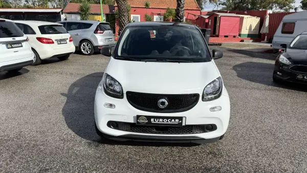 Smart ForFour 2017 - 11490 EUR, 22359 km - AUTO.MOTO.pt - 22359km - foto 2 de 48