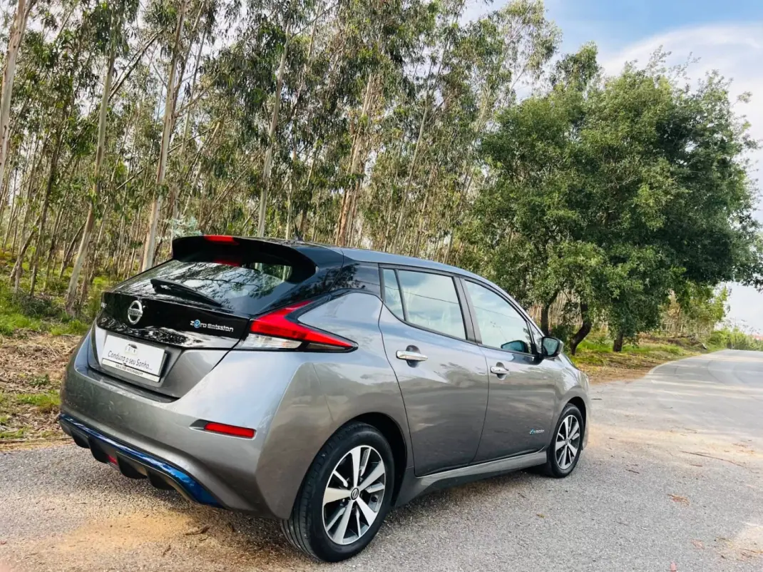 Nissan Leaf 2019 - 14750 EUR, 56425 km - AUTO.MOTO.pt - 56425km - foto 30 de 40