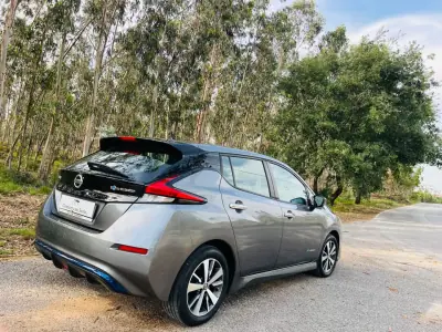 Nissan Leaf 2019 - 14750 EUR, 56425 km - AUTO.MOTO.pt - 56425km - foto 30 de 40