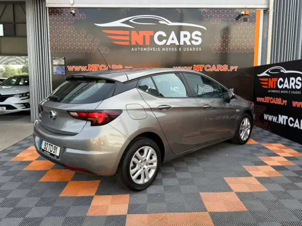 Opel Astra 2017 - 11900 EUR, 90715 km - AUTO.MOTO.pt - 90715km - foto 2 de 18