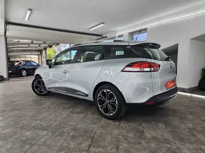 Renault Clio Sport Tourer 2019 - 8650 EUR, 259539 km - AUTO.MOTO.pt - 259539km - foto 8 de 24