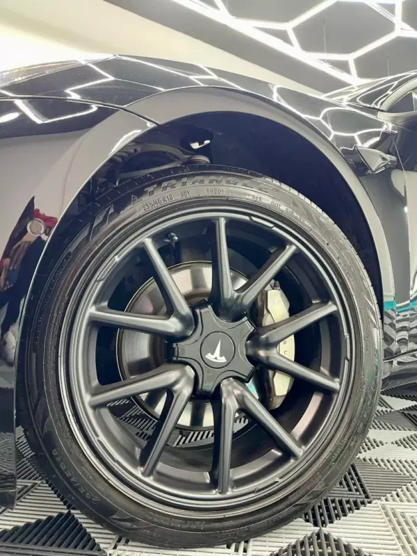 Tesla Model 3 2019 — foto 3 de 17