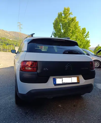 Citroën C4 Cactus 2016 - 10500 EUR, 114000 km - AUTO.MOTO.pt - 114000km - foto 6 de 11
