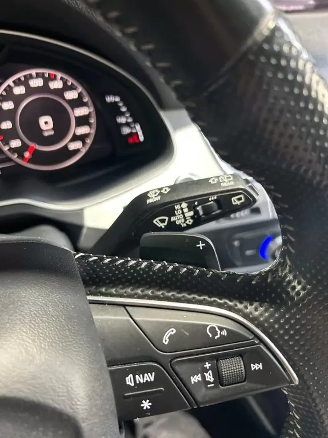 Audi Q7 2016 - 41000 EUR, 139983 km - AUTO.MOTO.pt - 139983km - foto 17 de 46