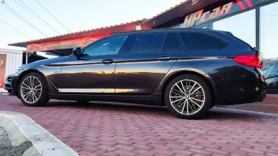 BMW 520 2018 - 29990 EUR, 130000 km - AUTO.MOTO.pt - 130000km - foto 36 de 43
