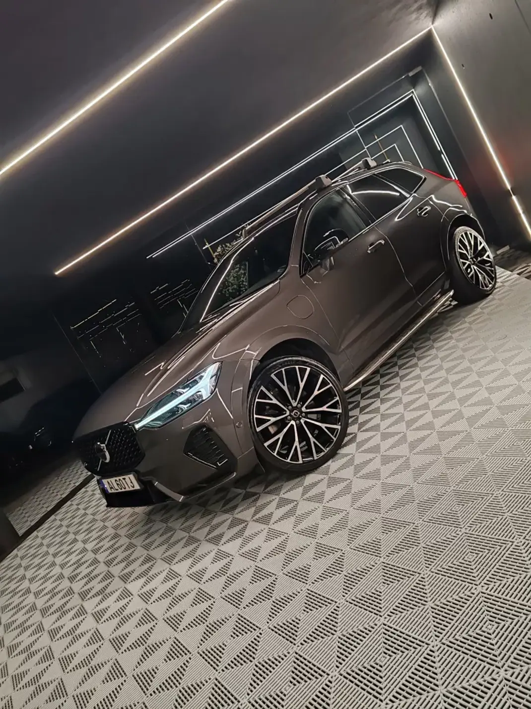 Volvo XC 60 2022 - 41000 EUR, 109000 km - AUTO.MOTO.pt - 109000km - foto 6 de 27