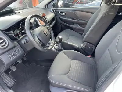 Renault Clio Break 2016 - 12950 EUR, 138423 km - AUTO.MOTO.pt - 138423km - foto 8 de 12