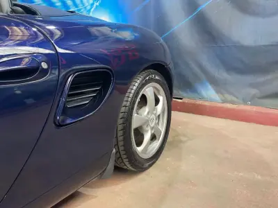 Porsche Boxster 2002 - 22999 EUR, 121000 km - AUTO.MOTO.pt - 121000km - foto 22 de 50