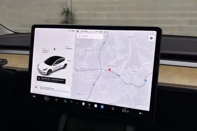 Tesla Model 3 2021 - 25450 EUR, 58710 km - AUTO.MOTO.pt - 58710km - foto 15 de 56