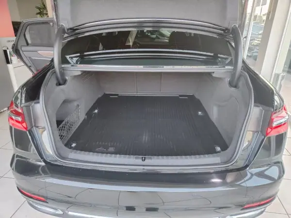 Audi A6 2018 - 26950 EUR, 198000 km - AUTO.MOTO.pt - 198000km - foto 13 de 45