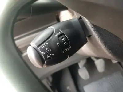 Citroën DS3 2010 - 8900 EUR, 175200 km - AUTO.MOTO.pt - 175200km - foto 17 de 47